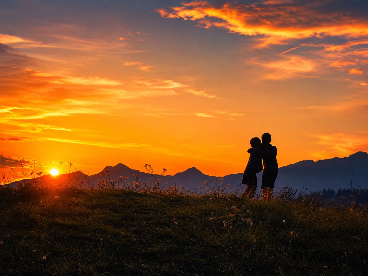 Sonnenuntergang in den Bergen in Österreich