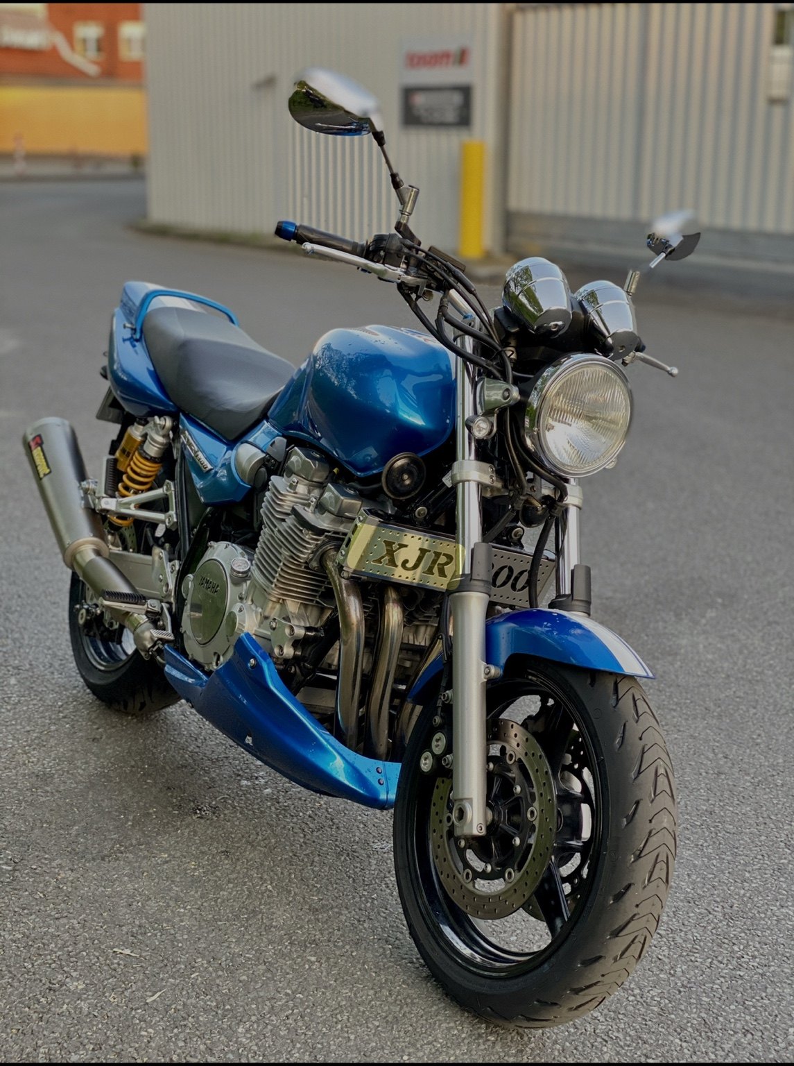 Blaue Yamaha XJR 1300